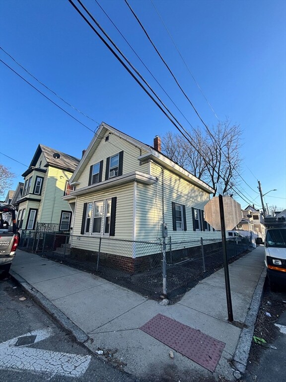 60 W 4th St, Lowell, MA 01850 - photo 3