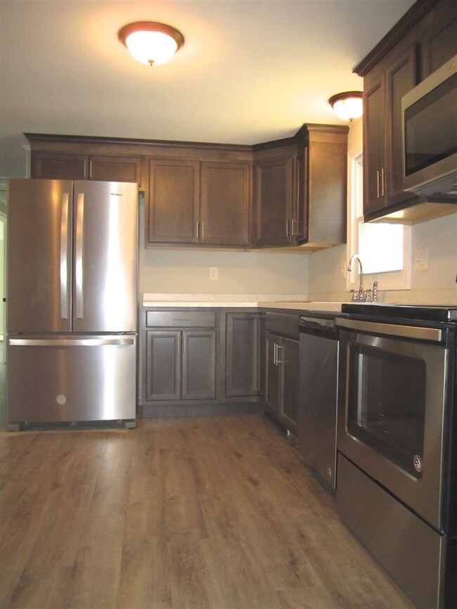 18 Kienia Rd, Hudson, NH 03051 - photo 6