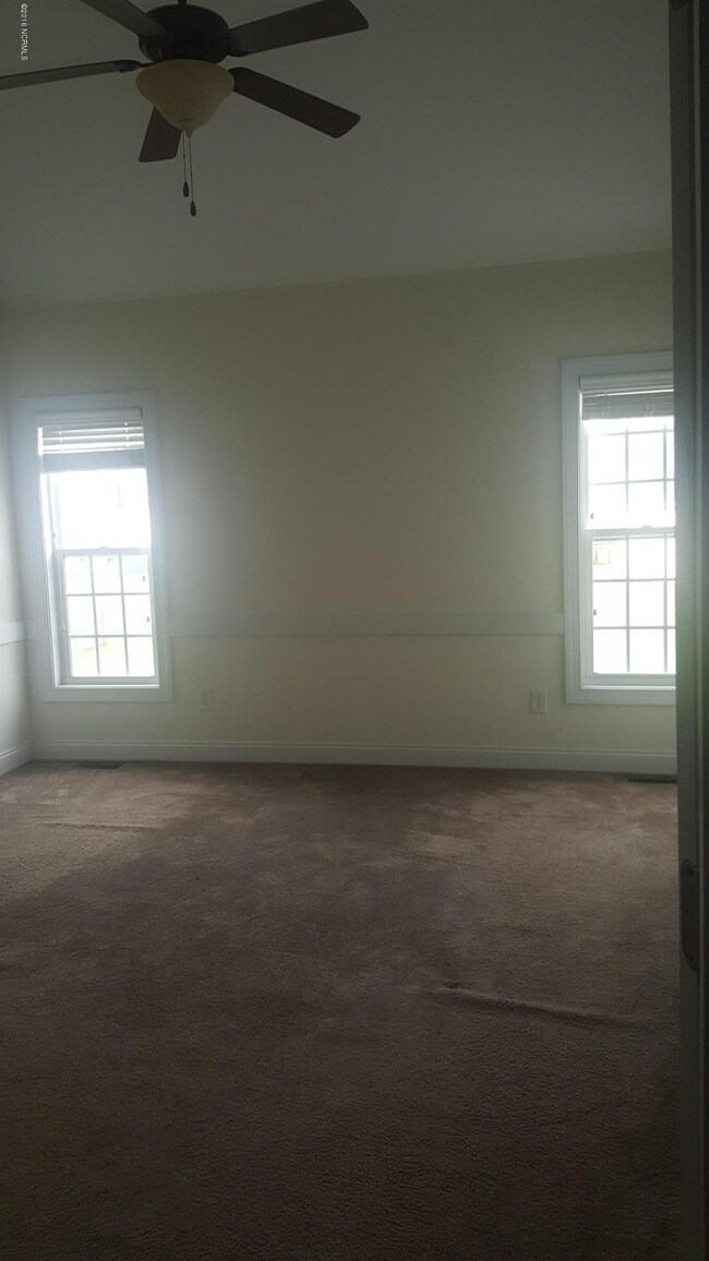 2024 Charterhouse Ln, Winterville, NC 28590 - photo 5