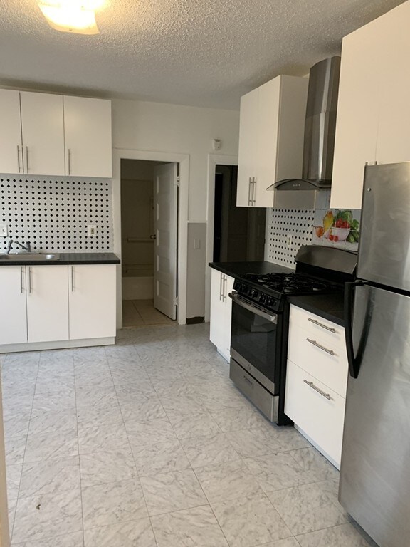 10 Shute St unit 3, Everett, MA 02149 - photo 4