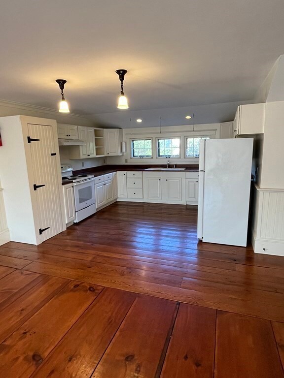 120 Nashua Rd unit REAR, North Billerica, MA 01862 - photo 2