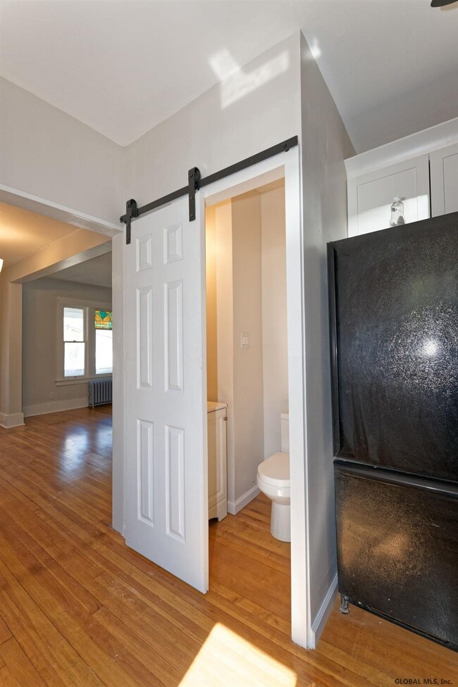 2 Sheldon St, Schenectady, NY 12308 - photo 6
