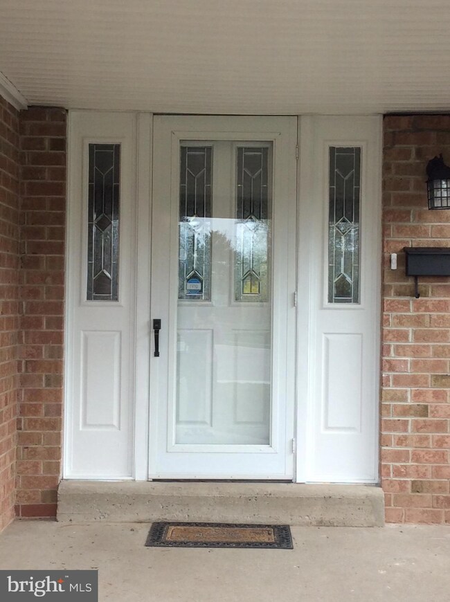 128 Glenn Oak Rd, Norristown, PA 19403 - photo 2