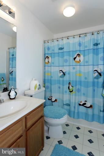 13018 Shamrock Glen Dr, Germantown, MD 20874 - photo 7