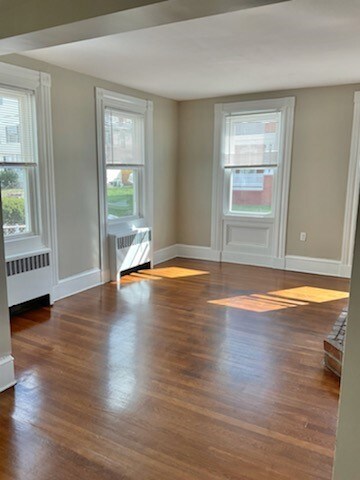 Unit 1: Bright & airy living space