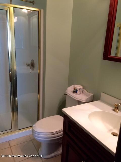 2002 Ocean Ave unit Rear 1 Bd Apt, Belmar, NJ 07719 - photo 5