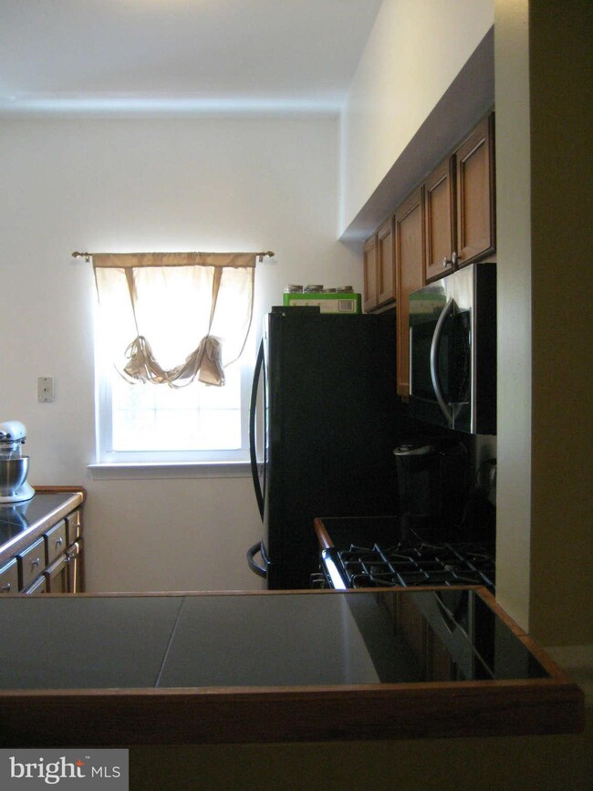 4148 Ashmere Cir, Dumfries, VA 22025 - photo 7