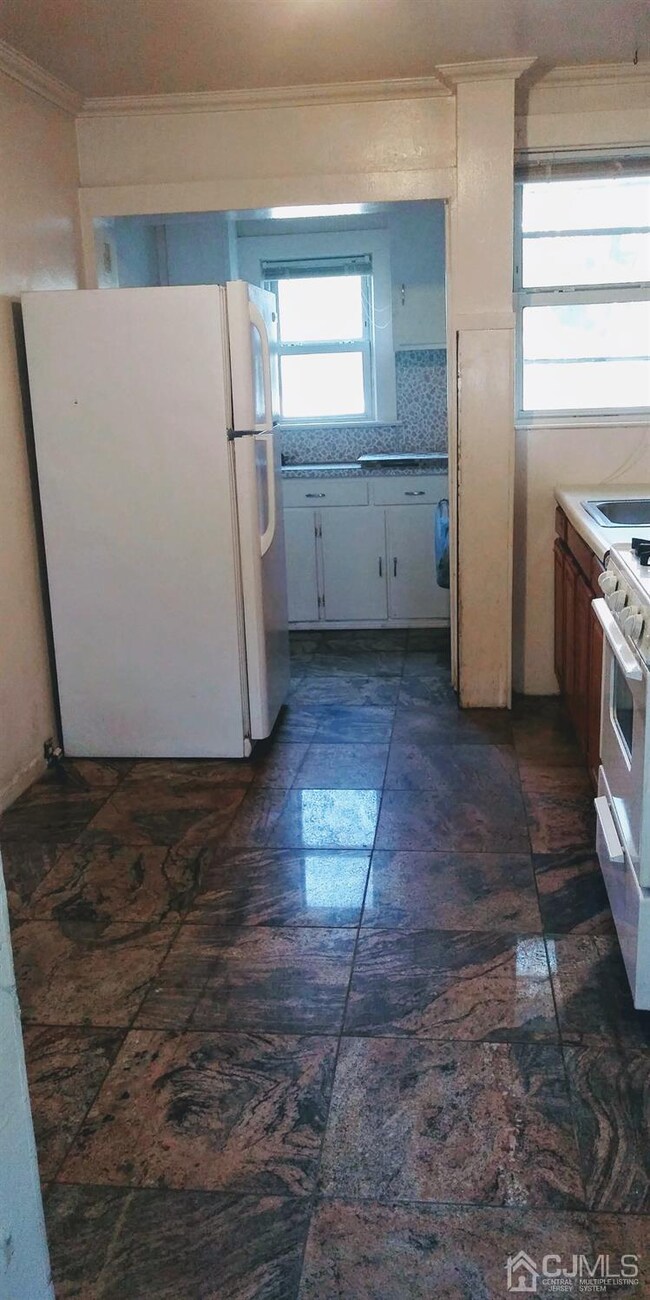 28 Mitchell Ave, New Brunswick, NJ 08901 - photo 3