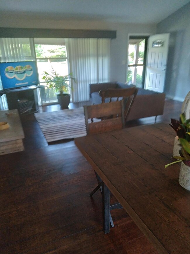 living room (1)