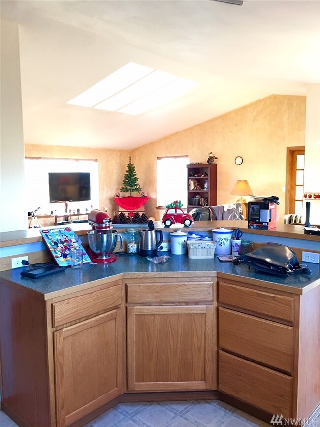 104 N Military Rd, Winlock, WA 98596 - photo 7