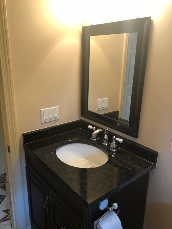 43 Campbell St unit 43, Woburn, MA 01801 - photo 4