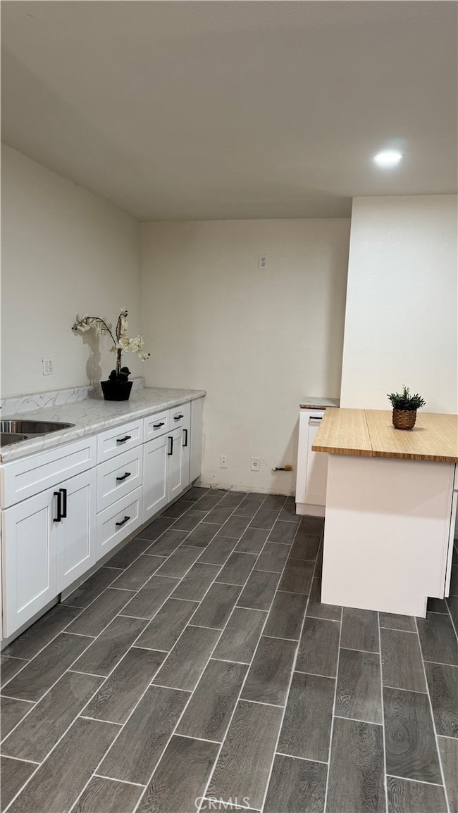 13860 Dahlgren Dr unit A, Victorville, CA 92395 - photo 5