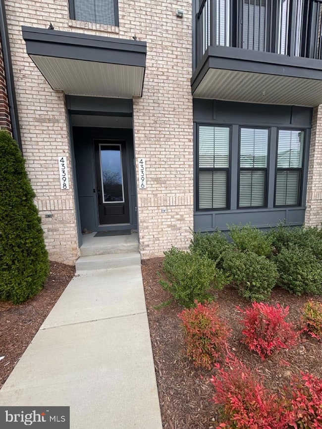 43396 Farringdon Square, Ashburn, VA 20148 - photo 3