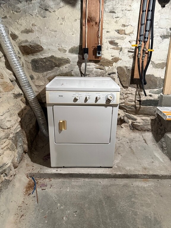 658 School St unit 1, Webster, MA 01570 - photo 6