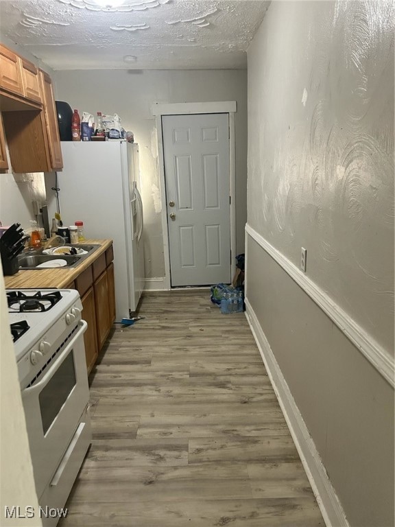 10413 Yale Ave, Cleveland, OH 44108 - photo 3