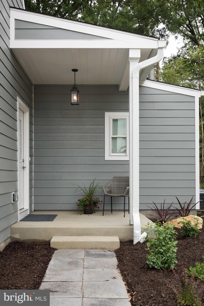 6617 Cavalier Dr, Alexandria, VA 22307 - photo 4