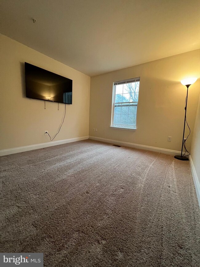 2604 Chancellor Ct, Odenton, MD 21113 - photo 7