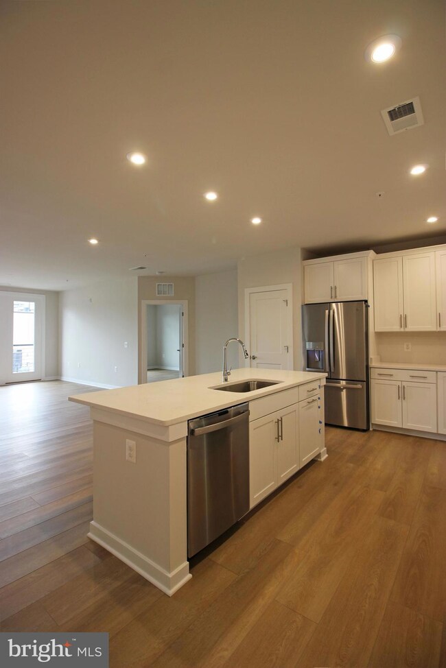 1669 Bandit Loop unit 403A, Reston, VA 20190 - photo 3