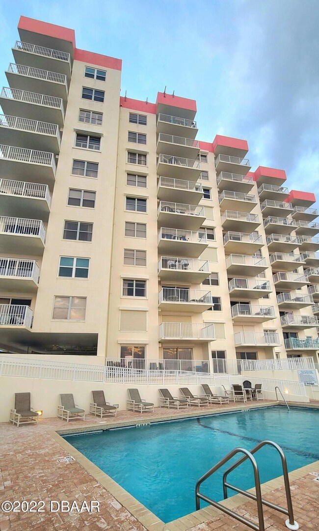 Ocean Front Weekly Rentals allowed