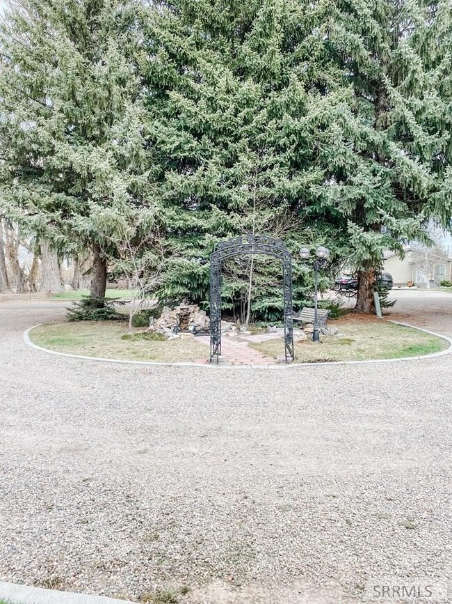 166 N 725 W, Blackfoot, ID 83221 - photo 4