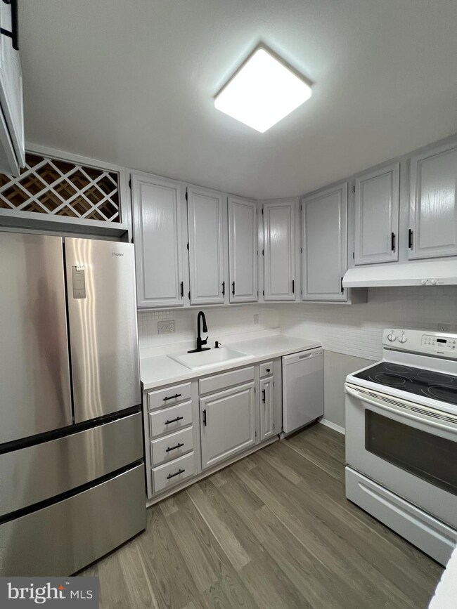 27 Dorchester Ct, Annapolis, MD 21403 - photo 6