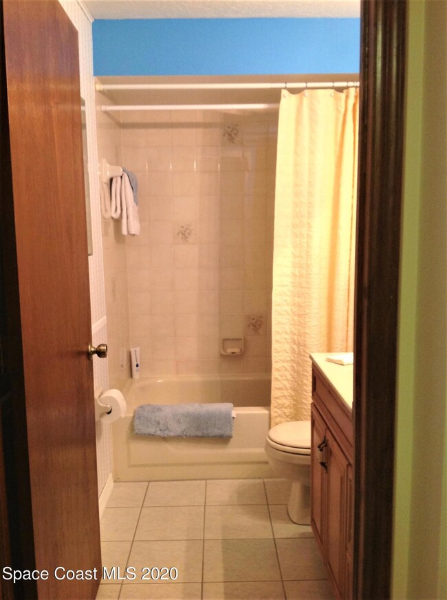 815 B Angela 2nd bath