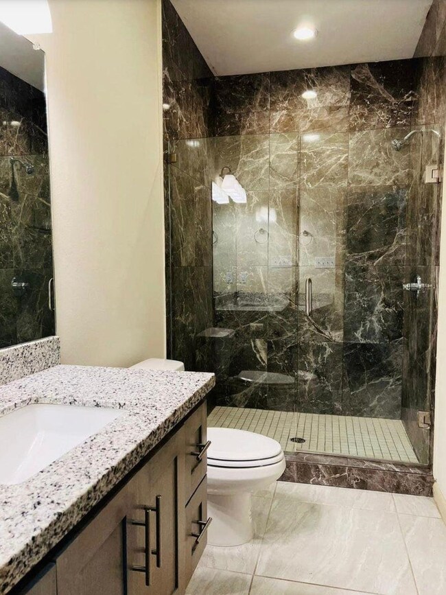 4101 Blue Quail Rd unit C7, Laredo, TX 78045 - photo 5