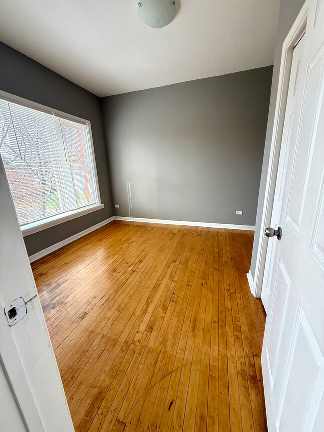 unlisted-address, Chicago, IL 60624 - photo 7