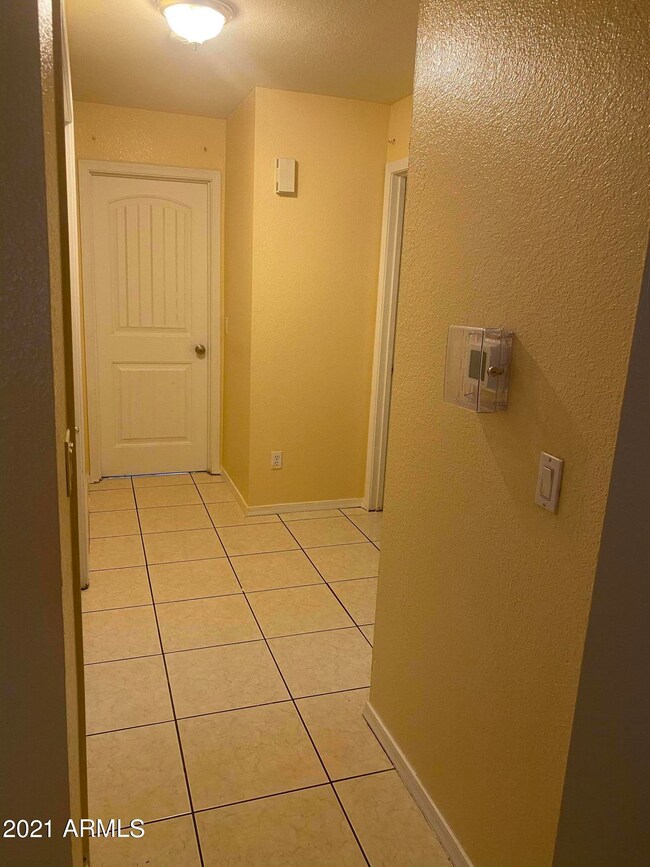 6740 N 51st Dr, Glendale, AZ 85301 - photo 5