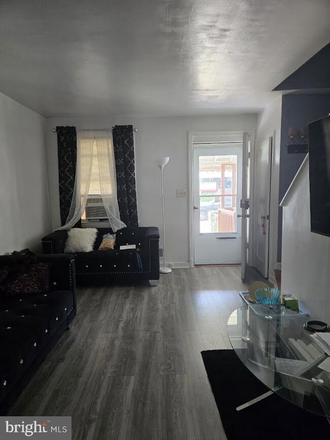 3317 Ingleside Ave, Baltimore, MD 21215 - photo 2