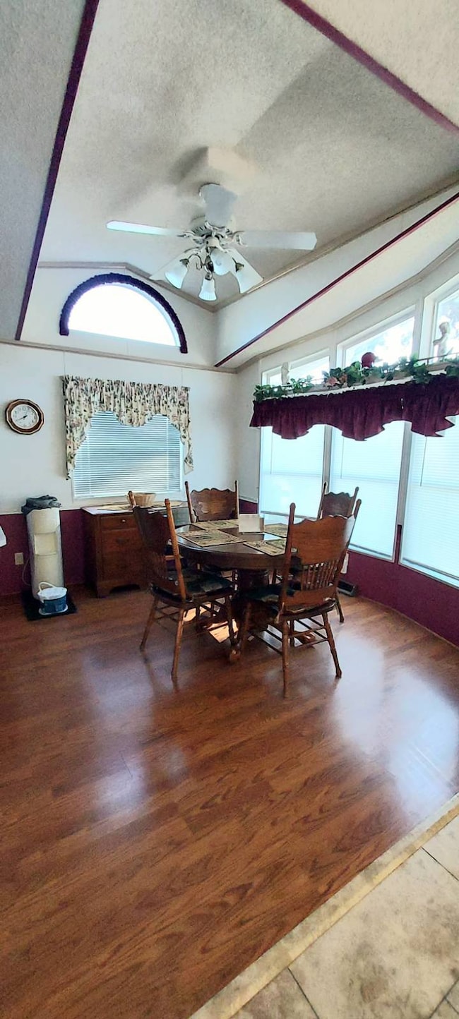 37811 Chancey Rd unit 193, Zephyrhills, FL 33541 - photo 6