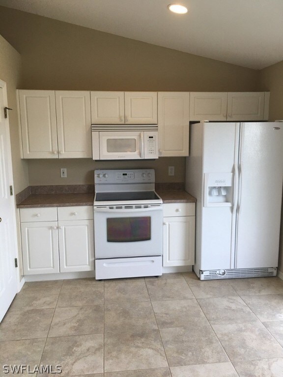 204 Blackstone Dr, Fort Myers, FL 33913 - photo 3