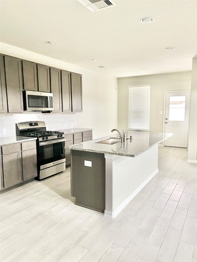 3215 Owl Hollow Dr, Rosenberg, TX 77471 - photo 2