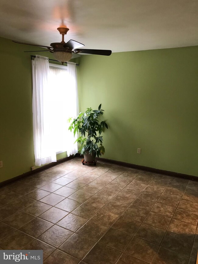 8651 Seasons Way unit 88B, Lanham, MD 20706 - photo 5