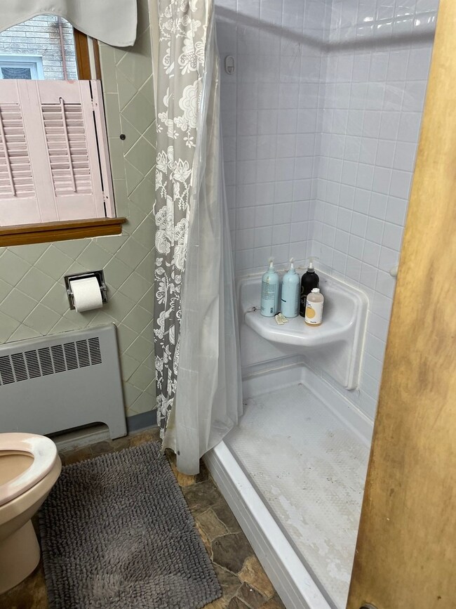 427 Keller Ave, Waukegan, IL 60085 - photo 6