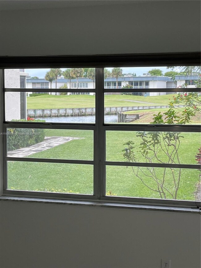 485 Flanders K unit 4850, Delray Beach, FL 33484 - photo 2