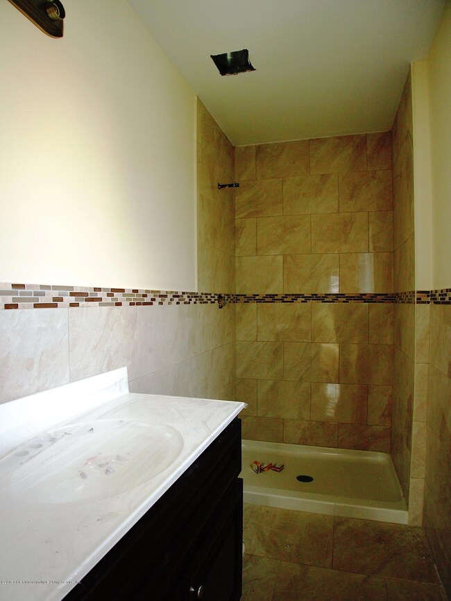 (7) Master Bath