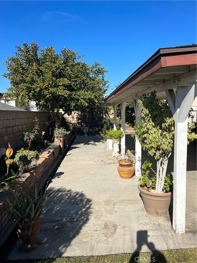 9628 Sycamore Ave, Fontana, CA 92335 - photo 6