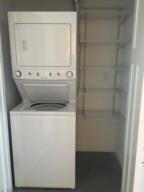 1 Carver St unit 9, Worcester, MA 01604 - photo 4