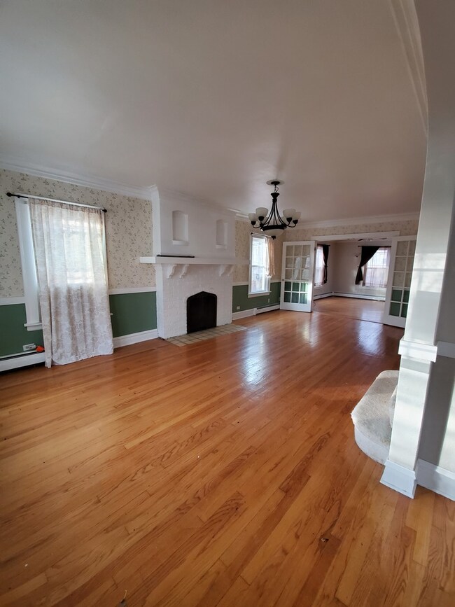 1508 Hickory St, Waukegan, IL 60085 - photo 2