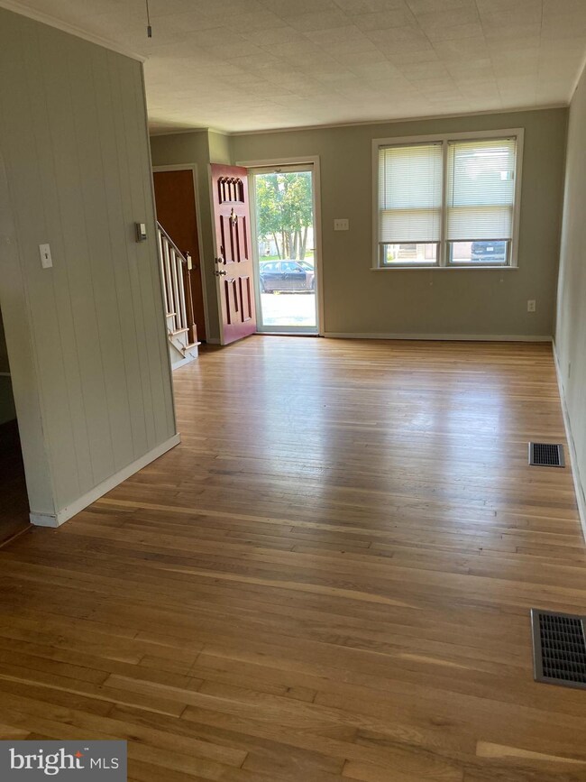 448 Thomson Ave, Paulsboro, NJ 08066 - photo 2