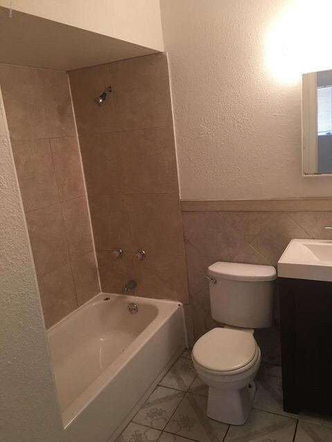 4531 N 49th Dr unit 2B, Phoenix, AZ 85031 - photo 7