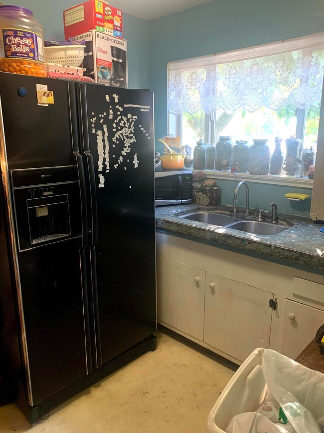 Unit B Kitchen