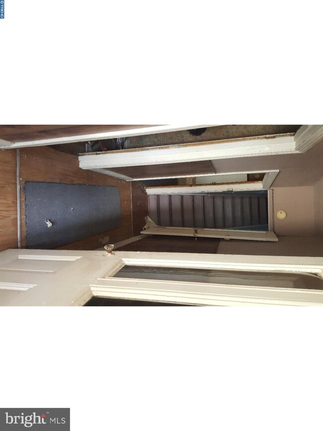 907 Douglass St, Camden, NJ 08103 - photo 2