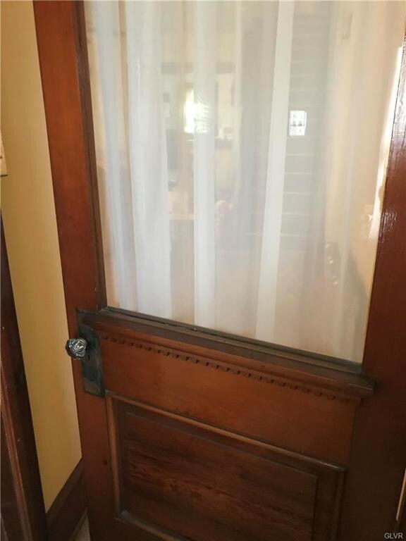 Double front entry (interior door)