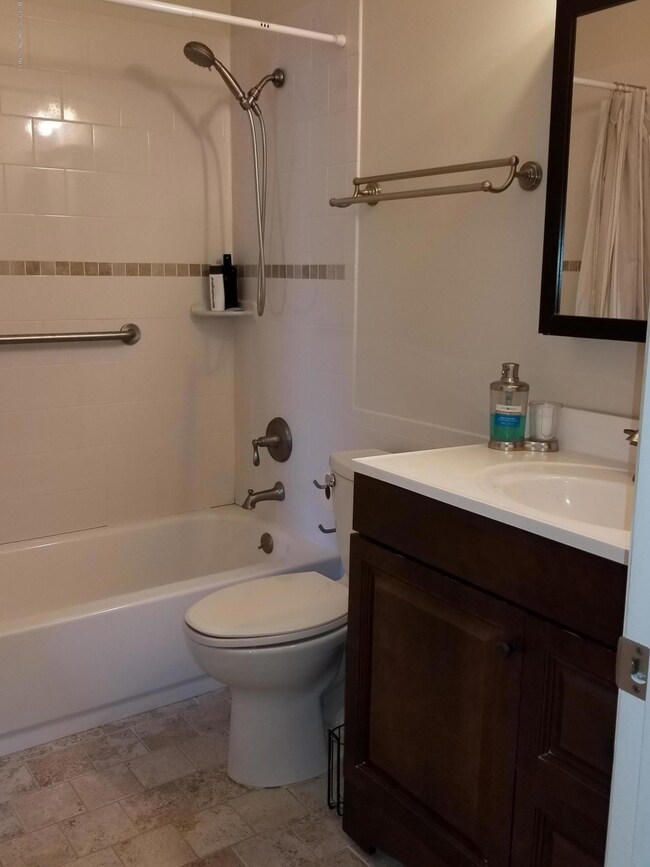 21 Quince Ct, Red Bank, NJ 07701 - photo 5