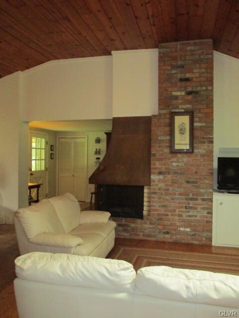 1639 Delabole Rd, Pen Argyl, PA 18072 - photo 7