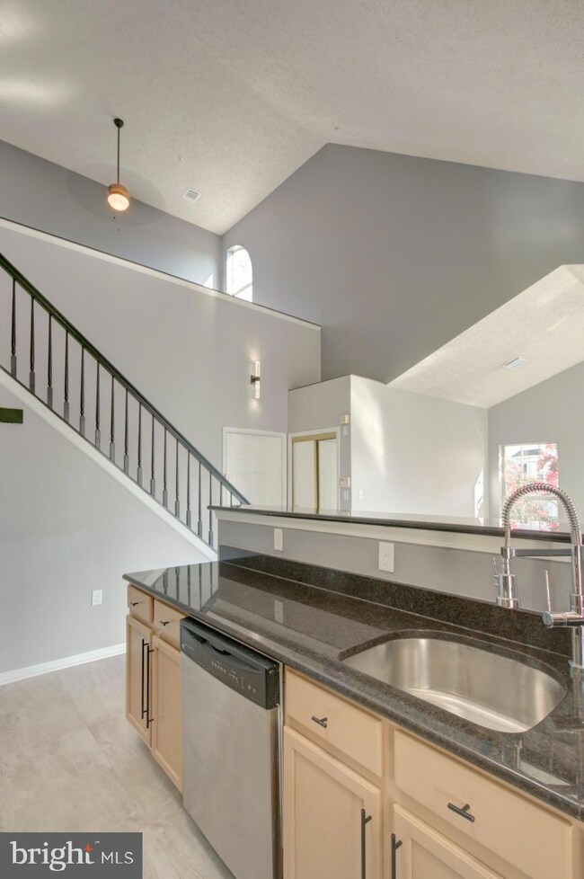 15604 Everglade Ln unit 303, Bowie, MD 20716 - photo 7