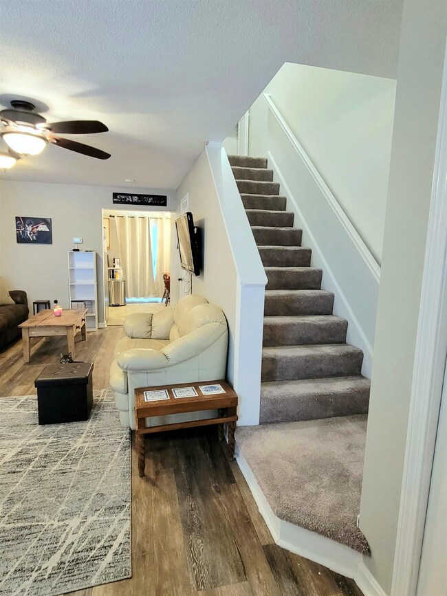 39 Woodland Green, Rochester, NH 03868 - photo 4