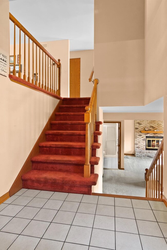 631 Heather Ct, Griffith, IN 46319 - photo 3